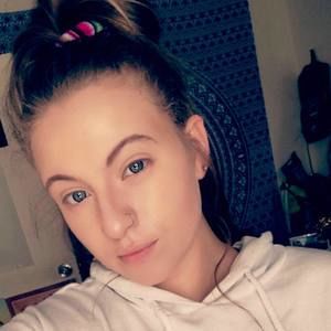 Meet your Posher, Cecilia